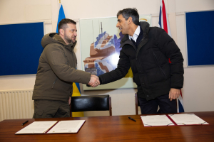 UK Prime Minister Rishi Sunak with President of Ukraine Volodymyr Zelenskyy 