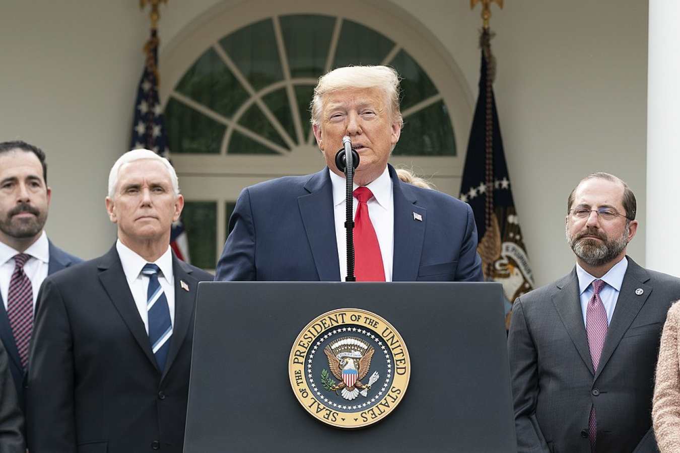1024px-president_trump_holds_a_news_conference_on_the_coronavirus.jpg