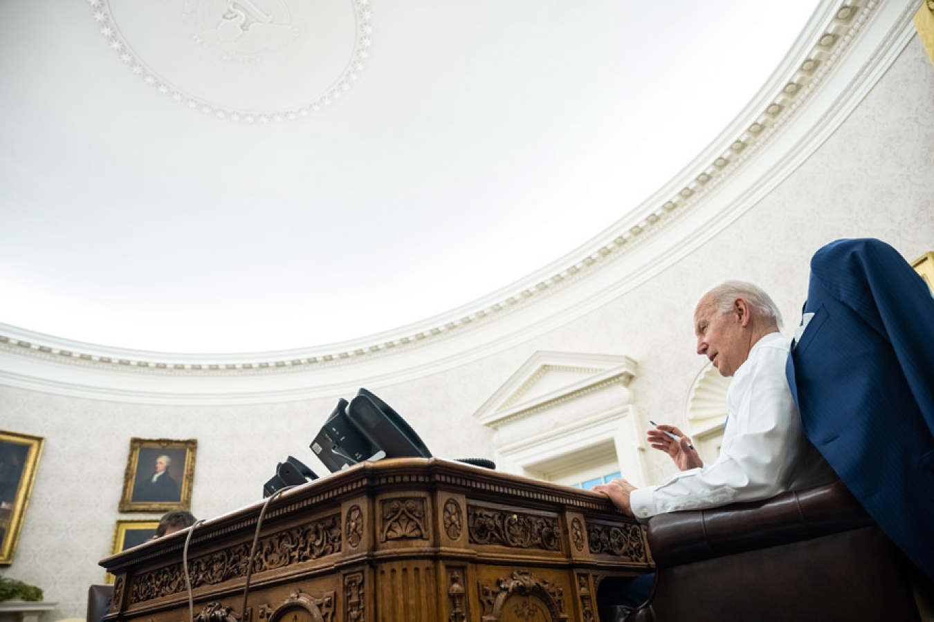 US Supreme Court blocks Biden administration from implementing US immigration policy prioritizing deportation of illegal immigrants.